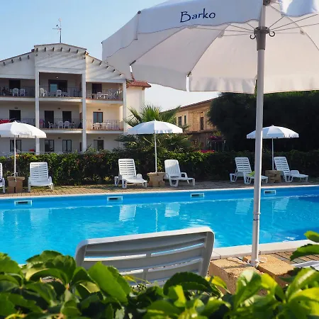 Locazione Turistica Barko * Le Castella (Calabria)
